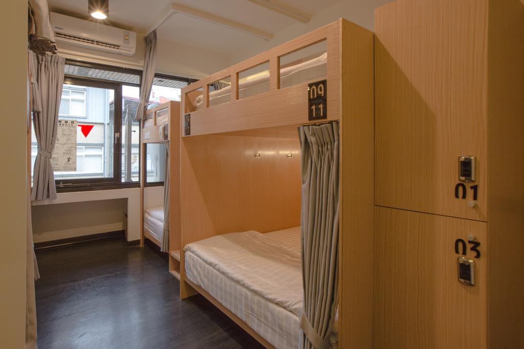 Superior Double Bed-Mixed Dorm