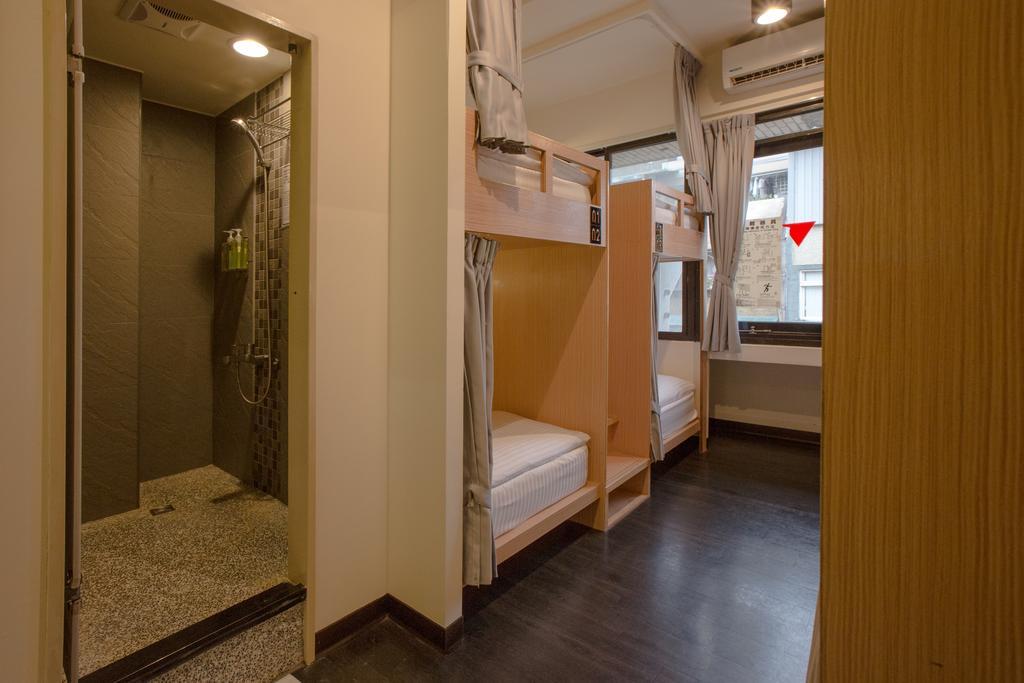 Superior Single Bed in Mixed Dormitory Room